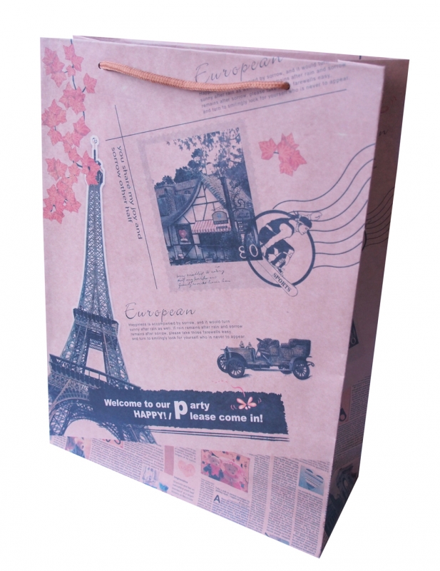 Очаровательный подарочный пакет "Париж".