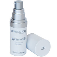 Крем Eyesmooth против морщин под глазами, 15 мл2630 Крем Eyesmooth против морщин под глазами, 15 мл2630Крем Eyesmooth против морщин под глазами содержит смесь уникальных пептидов, которые позволяют добиться увеличения содержания кожного коллагена на 258% и помогли уменьшить гусиные лапки в уголках глаз на 45%! Крем против морщин под глазами Eyesmooth содержит 3 активных ингредиента, скомбинированных для достижения видимого сокращения глубины морщин и улучшения цвета кожи в области вокруг глаз.Matrixyl 3000сокращает глубину морщин в области вокруг глаз, разглаживает неровности кожи, сокращает область глубоких морщин и улучшает цвет лица.SesaFlashспособствует укреплению и увлажнению кожи, таким образом, Ваша кожа постоянно выглядит более молодой.Tagravit Rобеспечивает так называемый контроль за высвобождением активного ретинола. Ретинол обладает противовозрастной активностью (морщины, мимические морщины и потеря эластичности), он высоко эффективен для ухода за кожей поврежденной УФ излучением и способствует улучшению процесса восстановления кожи. Характеристики: Объем: 15 мл. Производитель: Австралия. Артикул: 2630. Товар сертифицирован.