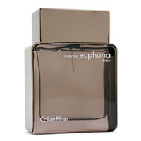 Calvin Klein Euphoria Men Intense. Туалетная вода, 50 мл65102403100 Calvin Klein Euphoria Men Intense. Туалетная вода, 50 мл65102403100Новый насыщенный, интенсивный, энергичный восточно-древесный аромат Euphoria Men Intense от Calvin Klein создан для смелых, современных, самоотверженных мужчин, которые ищут опасные приключения. Аромат вышел в свет в 2008 году. Ароматная композиция Euphoria Men Intense от Calvin Klein состоит из пьянящих сочных фруктов, изысканных чувственных ингредиентов, пряных специй и древесных и ароматических аккордов, которые создают ощущение интриги, мистики и тайны. Основные ноты: перец, имбирь, дождевая вода, мандарин судачи, листья кедра, полынь, черный базилик, ветивер, удовая древесина, пачули, мирра, лабданум, амбра. Характеристика: благородный, вдохновенный, загадочный, мужественный, поразительный, роскошный. Предназначен для дневного и вечернего использования.Верхняя нота: Имбирь.Средняя нота: Кедр, Шалфей, Ветивер.Шлейф: Лабданум, Мирро, Пачули.Ноты сердца Euphoria For Men Intense : кедр, полынь, черный базилик, ветивер - делают аромат особенным.Дневной и вечерний аромат.