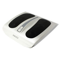 Массажер для ног HoMedics. FM-TS9-EUFM-TS9-EU Массажер для ног HoMedics. FM-TS9-EUFM-TS9-EUВибрационный массажер HoMedics для ступней ног с подогревом. В модели использованы инновационные разработки в сочетании с техникой древней восточной медицины. В основе действия массажера, лежит японская технология массажа шиацу. Массажер работает в двух режимах: классический шиацу и шиацу с подогревом. Оказывает оздоровливающий эффект, снимает мышечное напряжение, стимулирует кровообращение. Инфракрасный подогрев усиливает эффективность массажа.Примечание: Не пытайтесь встать на массажер. Используйте его только тогда, когда сидите.Функция прогрева будет работать только тогда, когда используется массаж.Массажер работает от сети. Характеристики:Материал: пластик, металл. Размер массажера: 36,5 см х 33 см х 9 см. Мощность: 30 Вт. Производитель: Великобритания. Изготовитель: Китай. Артикул: FM-TS9-EU. Гарантия производителя:2 года.КомпанияHoMedicsоснованная в 1987 году занимает лидирующие позиции в производстве товаров для здоровья. Товары отHoMedicsулучшают физическое и психическое здоровье. Компания создает инновационные продукты для поддержания здоровья организма в домашних условиях. С самого начала своей истории компанияHoMedicsспециализировалась на производстве массажеров для спины и тела. СегодняHoMedics- это полноценный бренд в категории wellness, включающий в себя такие продукты как: напольные весы (диагностические и обычные), массаж для тела (для спины, плеч, ног), гидромассаж для ног, тонометры, термометры, аудио-спа, и многое другое. Товар сертифицирован.