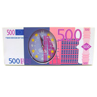 Часы настольные 500 евро92076 Часы настольные 500 евро92076Оригинальные настольные часы 500 евро - это не только функциональное устройство, но и изысканный элемент декора, который впишется в любой интерьер. Часовой механизм расположен в пластиковой подставке, которая выполненная в виде банкноты номиналом 500 евро. Часы имеюттри стрелки - часовую, минутную и секундную. Благодаря стильному исполнению эти часы станут красивым и полезным подарком.В комплект входят две пластиковые ножки. Характеристики:Материал: пластик, стекло. Размер часов: 24,8 см х 10,3 х 1,6 см. Размер упаковки: 25 см х 11 см х 4,5 см. Производитель: Китай. Артикул: 92076.Часовой механизм на батарейке 1,5 V. Батарейка в комплект не входит.