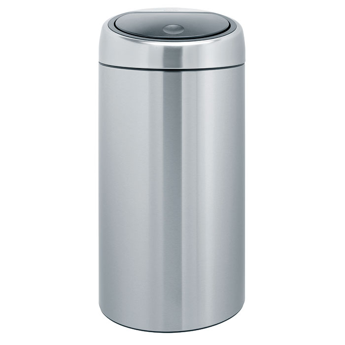 Мусорный бак Brabantia Touch Bin, 45 л. 390845390845 Мусорный бак Brabantia Touch Bin, 45 л. 390845390845Бесшумное открывание/закрывание крышки легким касанием – система «Soft Touch». Удобная смена мешков для мусора – съемный блок крышки из нержавеющей стали. Удобная очистка – съемное внутреннее ведро из пластика с вентиляционными отверстиями, предотвращающими образование вакуума при вынимании полного мусорного мешка. Легкое перемещение с места на место – прочная ручка для переноски. Предохранение пола от повреждений – пластиковый защитный обод. Бак изготовлен из коррозионностойких материалов – долговечность и удобство в очистке. Покрытие с защитой от отпечатков пальцев (FPP). Всегда опрятный вид – идеально подходящие по размеру мешки для мусора PerfectFit (размер L).