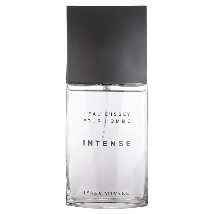 Issey Miyake LEau DIssey Pour Homme Intense. Туалетная вода, 75 мл4860250 Issey Miyake LEau DIssey Pour Homme Intense. Туалетная вода, 75 мл4860250Вода - самая непредсказуемая и загадочная стихия. Именно стихия воды легла за основу концепции аромата Issey Miyake LEau DIssey Pour Homme Intense. Аромат создан для сильного, независимого мужчины, который сам выбирает свой курс в жизни, а этот аромат помогает ему сохранять бодрость тела и духа, и подобен глотку воды посреди пустыни. Он умеет любить, он - романтик, который для своей единственной сделает все, чтобы она была счастлива. Парфюмерная композиция представляет собой цитрусовую (мандарин, бергамот, сладкий апельсин), пряную (камфора, кардамон, корица, мускатный орех с шафраном) и древесную (сандал, ветивер, пачули) ноты. Классификация аромата: древесный, цитрусовый.Пирамида аромата:Верхние ноты: апельсин, мандарин, бергамот.Ноты сердца: ладан, шафран, мускатный орех, кардамон, корица, лилия.Ноты шлейфа: мускус, камфорное дерево, юзу, папирус.Ключевые слова:благородный, бодрящий, вдохновенный, мужественный и свежий! Характеристики:Объем: 75 мл. Производитель: Франция. Артикул: 48602. Туалетная вода - один из самых популярных видов парфюмерной продукции. Туалетная вода содержит 4-10%парфюмерного экстракта. Главные достоинства данного типа продукции заключаются в доступной цене, разнообразии форматов (как правило, 30, 50, 75, 100 мл), удобстве использования (чаще всего - спрей). Идеальна для дневного использования. Товар сертифицирован.