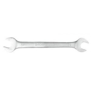 Ключ гаечный рожковый Topex, 30 x 32 мм35D623 Ключ гаечный рожковый Topex, 30 x 32 мм35D623Ключ гаечный рожковый Topex станет отличным помощником монтажнику или владельцу авто. Этот инструмент обеспечит надежную фиксацию на гранях крепежа. Специальная хромованадиевая сталь повышает прочность и износ инструмента. Характеристики: Материал: хром ванадий. Размер: 30 см х 6 см х 0,9 см. Размер упаковки: 30 см х 1 см х 6 см.