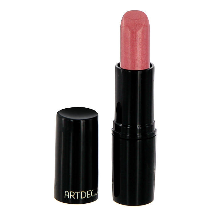 Artdeco Помада для губ увлажняющая Perfect Color, тон №92, 4 г13.92 Artdeco Помада для губ увлажняющая Perfect Color, тон №92, 4 г13.92Увлажняющая помада Artdeco Perfect Color создает совершенный цвет на ваших губах.Текстура нежнейшего крема дарит несказанное удовольствие и комфорт! Помада обладает стойкостью и содержит специальные пигменты для более ровного нанесения.Ее так легко нанести, что зеркало не обязательно, это изумительный микс помады и блеска! Элегантный дизайн делает продукт изысканным.Товар сертифицирован.