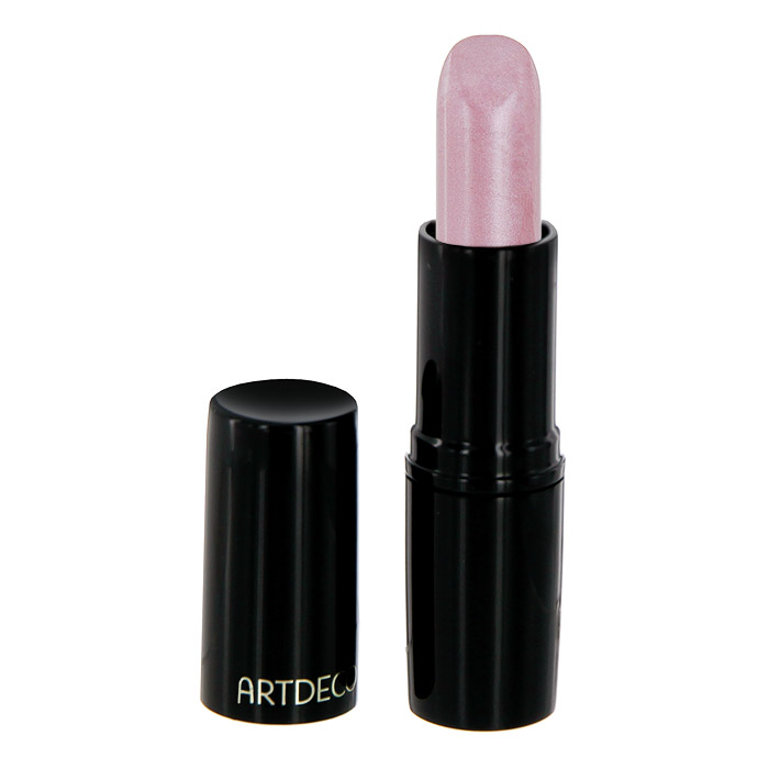Artdeco Помада для губ увлажняющая Perfect Color, тон №81, 4 г13.81 Artdeco Помада для губ увлажняющая Perfect Color, тон №81, 4 г13.81Увлажняющая помада Artdeco Perfect Color создает совершенный цвет на ваших губах.Текстура нежнейшего крема дарит несказанное удовольствие и комфорт! Помада обладает стойкостью и содержит специальные пигменты для более ровного нанесения.Ее так легко нанести, что зеркало не обязательно, это изумительный микс помады и блеска! Элегантный дизайн делает продукт изысканным.Товар сертифицирован.