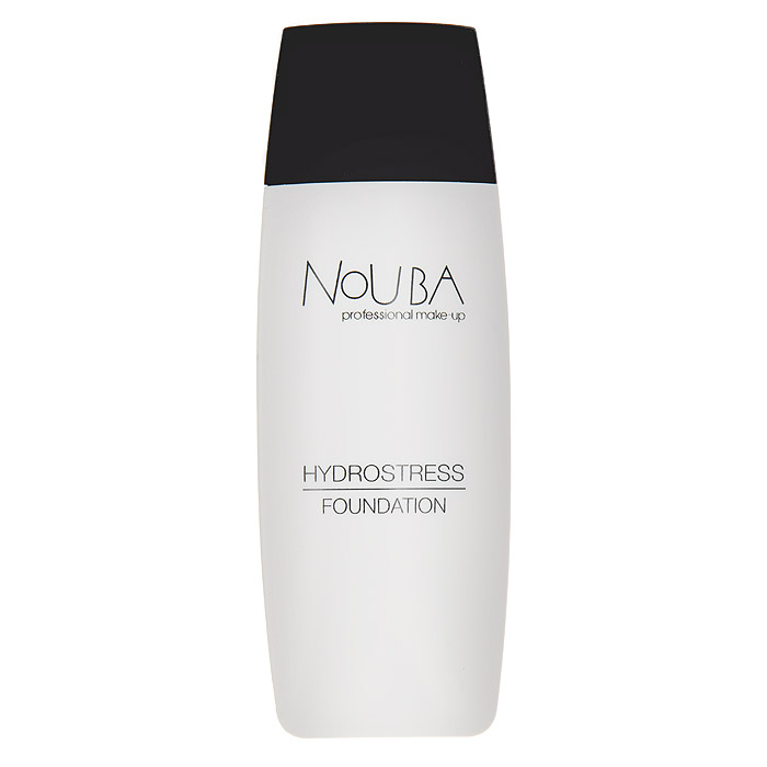 Nouba Тональная основа Foundation Hydrostress, тон №1, 30 млN23001 Nouba Тональная основа Foundation Hydrostress, тон №1, 30 млN23001Увлажняющая и успокаивающая кожу тональная база Nouba Foundation Hydrostress создана на основе молочных ферментов, содержащих детоксикант, и с использованием технологически инновационной пудры и пигментов, рассеивающих свет. Она идеально ложится на кожу, естественно скрывая все ее недостатки и делая ее гладкой и ровной, маскирует признаки старения кожи, скрывая видимые и мимические морщины. Благодаря содержанию в формуле диоксида титана, тональная основа Nouba Foundation Hydrostress защищает кожу от вредного воздействия окружающей среды и ультрафиолетовых лучей.Рекомендуется для нормального и сухого типа кожи.Влагоустойчивая тональная основа без масел с SPF-8;В составе силиконы, тальк (адсорбент), гидроксид алюминия, регулирующий деятельность сальных желез;Макияж выглядит идеально в течении всего дня даже без коррекции;Специальные кондиционирующие добавки обеспечивают длительную матовость;Экономичный расход (наносится влажными подушечками пальцев);Идеальный макияж в течение всего дня;Держится во время дождя или жары. Характеристики: Объем: 30 мл. Производитель: Италия. Артикул:N23001. Товар сертифицирован.