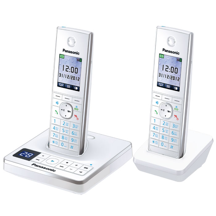 Panasonic KX-TG8562 RUW DECT телефонKX-TG8562 RUW Panasonic KX-TG8562 RUW DECT телефонKX-TG8562 RUWPanasonic KX-TG8562RU - беспроводной DECT телефон с цифровым автоответчиком и двумя трубками в комплекте. Стильная базовая станция, оснащенная удобной панелью управления с индикатором сообщений, станет изящным дополнением телефонов. 1,8-дюймовый жидкокристаллический TFT дисплей порадует владельца своей цветовой гаммой, а кириллица и подсветка дисплея и клавиатуры сделают аппарат удобным в обращении. Телефон выполнен в классическом белом и будет гармонично смотреться как в современной эклектичной гостиной, так и в строгом офисе.Panasonic KX-TG8562 оснащен усовершенствованным голосовым определителем номера и Caller ID. Если абонент ранее уже был внесен в телефонную книгу, аппарат не только определит номер, но и произнесёт его имя на русском языке. Что касается самого телефонного справочника, то он рассчитан на 350 записей и способен сохранять до трех номеров на одно имя. Более того, все контакты можно объединить в группы и установить для них персональную мелодию звонка.В модели с двумя трубками в комплекте Panasonic KX-TG8562 можно воспользоваться функцией Intercom (связь между трубками) или конференц-связью с одним внешним и двумя внутренними абонентами. К тому же телефоны серии KX-TG85ххRU позволяют зарегистрировать до шести дополнительных DECT трубок на одном базовом блоке.Стандартные возможности телефона дополнены в данной модели функциями радионяня и резервного питания, которая позволит при отключении электричества продолжить разговор. Ночной режим станет находкой для людей с чувствительным сном. В этом случае звуковой сигнал прозвучит только при вызове с заранее выбранных номеров. Для тех же, кому сложно просыпаться, в телефонах предусмотрен будильник с функцией повтора сигнала.Индикатор входящего вызоваВозможность приема/отправки SMS сообщенийАккумулятор NiMHРазъем для гарнитурыПодключение до 6 дополнительных трубокИзбирательный звонокПодсветка дисплеяПодсветка клавиатурыНочной режимФункция НяняЭко-режимФункция резервного питанияДвузначный дисплей на базеДальность действия: 300 мФункция записи телефонного разговора доступна для моделей серии KX-TG8561.