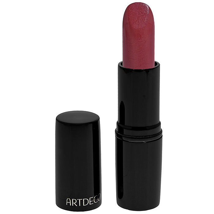Artdeco Помада для губ увлажняющая Perfect Color, тон №24, 4 г13.24 Artdeco Помада для губ увлажняющая Perfect Color, тон №24, 4 г13.24Увлажняющая помада Artdeco Perfect Color создает совершенный цвет на ваших губах.Текстура нежнейшего крема дарит несказанное удовольствие и комфорт! Помада обладает стойкостью и содержит специальные пигменты для более ровного нанесения.Ее так легко нанести, что зеркало не обязательно, это изумительный микс помады и блеска! Элегантный дизайн делает продукт изысканным.Товар сертифицирован.