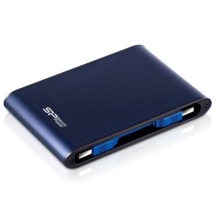 Silicon Power Armor A80 1TB, Blue внешний жесткий дискSP010TBPHDA80S3B Silicon Power Armor A80 1TB, Blue внешний жесткий дискSP010TBPHDA80S3BПортативный жесткий диск Silicon Power Armor A80 с высокоскоростным интерфейсом USB 3.0.Элегантный дизайн:A80 обладает элегантным алюминиевым корпусом с особо обработанной поверхностью в виде тонких линий. Поверхность корпуса защищена от отпечатков пальцев, на ней также пропечатан логотип, придающий элегантный облик, так важный для профессионалов бизнеса.Ультрабыстрая скорость:Благодаря интерфейсу USB 3.0 Armor A80 демонстрирует высокую скорость чтения/записи, при этом устройство также поддерживает интерфейс USB 2.0.Водо- и пыленепроницаемость, устойчивость к давлениям и вибрации:Armor A80 прошел тест на водонепроницаемость в соответствии со стандартами IEC529 IPX7 во время которого диск был помещен под воду на 30 минут, после чего Armor A80 работал в нормальном режиме. Диск защищен от пыли и готов к таким непредвиденным ситуациям, как дождь, попадание жидкости или падение.Ударостойкий:В соответствии с требованиями тестов MIL-STD-810F (США), Armor A80 был протестирован по категориям: падение на твердую поверхность, при помощи тестовой машины в свободном падении с высоты 122 см, падение на 26 видов поверхностей.ПО SP Widget для безопасности и резервного копирования данных:Синхронизация и Резервное копирование папки «Мои Документы»;Синхронизация и Резервное копирование других папок;Синхронизация и Резервное копирование Outlook/Outlook Express;Копирование и шифрование данных на USB-носитель;Загрузка 60-дневной пробной версии Symantec Norton Internet Security бесплатно;Синхронизация и Резервное копирование папки «Избранное»;Блокирование компьютера паролем и по времени.