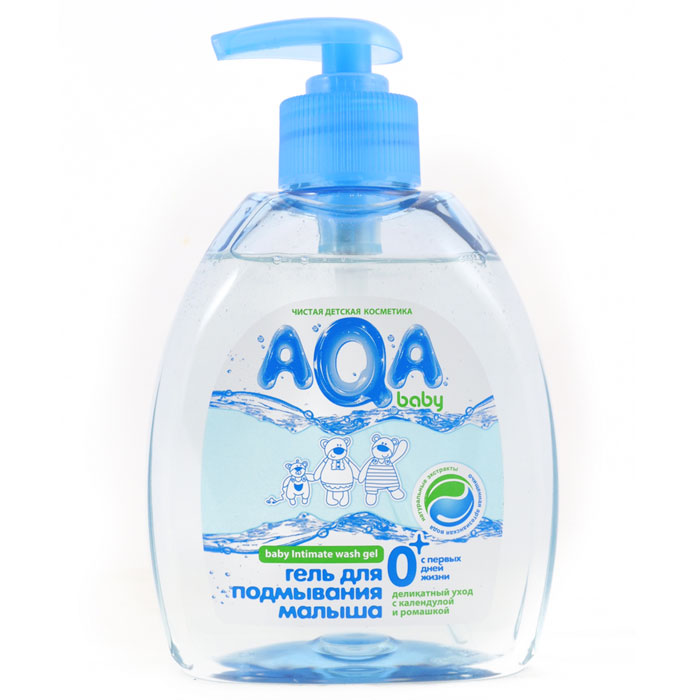 Гель для подмывания малыша Mann & Schroeder AQA baby, 300 мл009341 Гель для подмывания малыша Mann & Schroeder AQA baby, 300 мл009341Чувствительная кожа на самых деликатных местах требует особого ухода, поэтому и детям, и взрослым рекомендуется применять специальные сверхмягкие средства.Детский гель для подмывания Mann & Schroeder AQA baby предназначен для ежедневного применения. Гель для подмывания содержит целебные экстракты ромашки и календулы. Обладает местным противовоспалительным действием и оказывает успокаивающий эффект.Не содержит красителей, не нарушает pH кожи. Формула геля не вызывает сухости и раздражения слизистой. Характеристики:Рекомендуемый возраст: от 0 месяцев. Объем: 300 мл. Изготовитель: Россия.