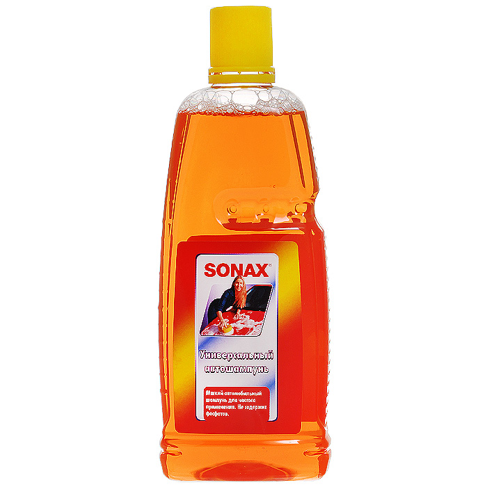 Автошампунь Sonax, универсальный, 1 л314341 Автошампунь Sonax, универсальный, 1 л314341Специальная комбинация активных компонентов позволяет эффективно удалять загрязнения. Цвет автомобиля становится более насыщенным, а обработанная поверхность приобретает превосходный блеск. После применения средства на обрабатываемой поверхности образуется водоотталкивающая пленка, благодаря которой вода скатывается, не оставляя пятен и разводов. Шампунь идеально подходит для регулярного использования, безопасен для всех видов лакокрасочного покрытия. Оптимальный расход шампуня: 100 мл на 10 л воды. Характеристики:Объем: 1 л. Артикул: 314341.