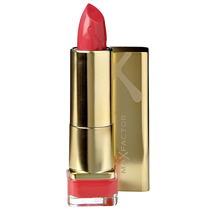 Max Factor Помада для губ Colour Elixir, тон №827 (Bewitching Coral), 3,5 г81279057 Max Factor Помада для губ Colour Elixir, тон №827 (Bewitching Coral), 3,5 г81279057Великолепный цвет в одно мгновение, более гладкие, мягкие губы по сравнению с ненакрашенными губами - такой эффект помады от Max Factor Colour Elixir сохраняется в течение длительного времени. Роскошный и великолепный цвет на гладких, красивых губах! Формула Elixir на 60 % состоит из смягчающих кожу компонентов, восстановителей и антиоксидантов, включая витамин E, зрительно преображает губы и делает их мягче всего за 7 дней. После нанесения Colour Elixir помада активно увлажняет и смягчает губы.На 60 % состоит из смягчающих компонентов, восстановителей и антиоксидантов, включая витамин E. Дерматологически тестировано.Нанеси помаду на кисточку для помады. Накрась с помощью кисточки губы. Промокни губы салфеткой и нанеси еще один слой. Чтобы помада держалась на губах дольше, нанеси между слоями полупрозрачную пудру.