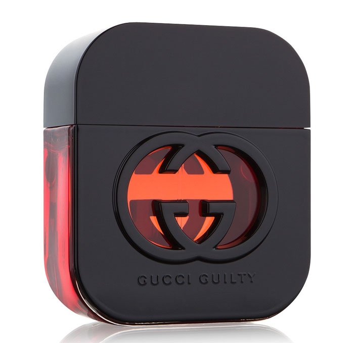 Gucci Туалетная вода Guilty Black, 50 мл0737052625980 Gucci Туалетная вода Guilty Black, 50 мл0737052625980Композиция аромата Gucci Guilty Black довольно сложна и многогранна, начинает свое звучание верхними нотами розового перца и красных фруктов. В сердце можно различить аккорды фиалки, сирени и малины. В завершении композиции остаются базовые ноты амбры и пачули.Верхняя нота: Красные фрукты Розовый перец.Средняя нота: Малина Персик Сирень Фиалка.Шлейф: Пачули Амбра.Малина, пачули и розовый перец - истинный соблазн.Дневной и вечерний аромат.
