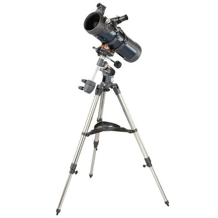 Celestron AstroMaster 114 EQ телескоп-рефлектор НьютонаC31042 Celestron AstroMaster 114 EQ телескоп-рефлектор НьютонаC31042Телескоп Celestron AstroMaster 114 EQ - это мощный оптический инструмент, обладающий качественной оптикой, надежностью и простотой в эксплуатации. Устройство дает яркие, контрастные изображения тысяч объектов ночного неба, делая занятия астрономией интересными и доступными каждому. Телескоп быстро подготавливается к работе, не требуя инструментов для сборки, и практически не нуждается в техническом обслуживании.Телескопы серии AstroMaster оснащены переработанными искателями StarPointer, упрощающими наведение на цель, быстросъемными приспособлениями типа «ласточкин хвост» для крепления оптической трубы, удобными полочками для аксессуаров и легкими, предварительно собранными стальными треногами. Телескопы имеют ручное управление, позволяющее легко и быстро находить небесные объекты и следить за ними. Интересуют наблюдения наземных объектов? Оптика с прямым изображением идеально подходит для этих целей.