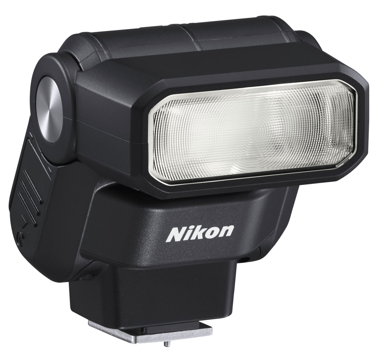 Nikon Speedlight SB-300 фотовспышкаFSA04101 Nikon Speedlight SB-300 фотовспышкаFSA04101Простая в эксплуатации универсальная вспышка Nikon Speedlight SB-300 совместима с цифровыми зеркальными фотокамерами Nikon и фотокамерами линейки COOLPIX, которые оснащены башмаком для принадлежностей. Эта компактная и легкая внешняя вспышка идеально подойдет начинающим фотографам: она представляет собой удобный инструмент, дающий возможность контролировать качество и направление света для создания креативных снимков с хорошей освещенностью.Вспышка легко крепится к башмаку для принадлежностей фотокамеры; ее можно поднимать вверх под углом до 120°. Для рассеивания или смягчения потока света можно использовать отражение вспышки от потолка. Вспышка поможет придать дополнительную яркость изображениям, создаваемым при дневном свете, получить более качественные снимки при съемке в сумерках, а также проработать детали объектов при съемке в сложных условиях, когда объекты освещены сзади.