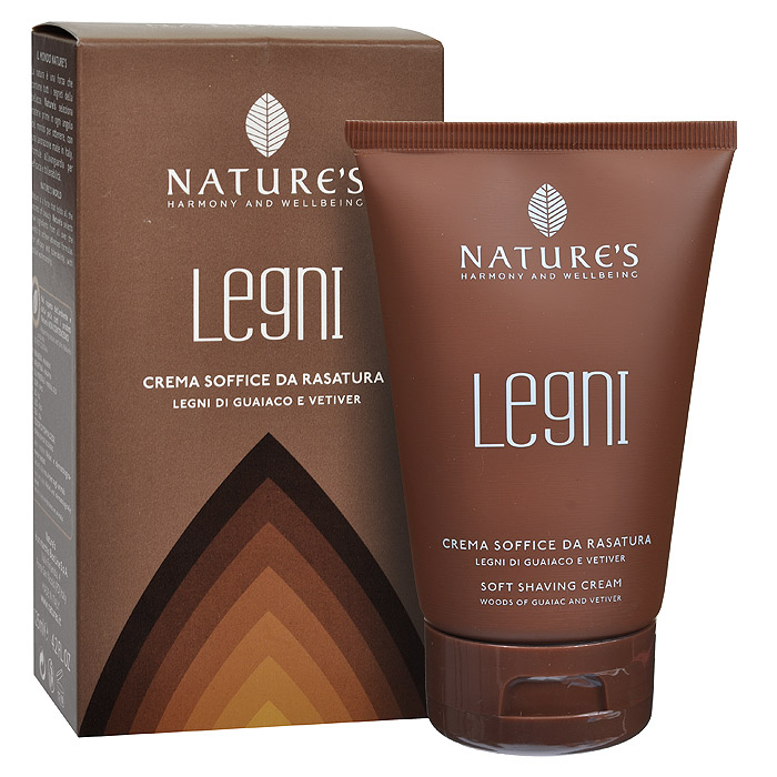 Natures Крем для бритья Legni мягкий, с гваяковым деревом и ветивером, 125 мл60190501 Natures Крем для бритья Legni мягкий, с гваяковым деревом и ветивером, 125 мл60190501Ощущения, которые подарит этот чудесный крем для бритья, как прогулка среди деревьев, кустарников и величественных дубов, где интенсивный аромат леса обновляется цитрусовыми акцентами и освежающим бризом. Идеальное средство для идеального бритья. Этот мягкий крем, богатый растительными экстрактами, способствует мягкому скольжению бритвы и предупреждает раздражения после бритья, защищает кожу от пересыхания. Крем с пониженным пенообразованием. Характеристики:Объем: 125 мл. Артикул: 60190501. Производитель: Италия. Товар сертифицирован.