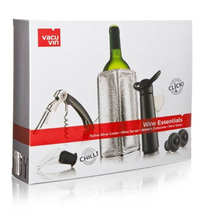 Подарочный набор VacuVin Wine Essentials, 6 предметов6889060 Подарочный набор VacuVin Wine Essentials, 6 предметов6889060Подарочный набор №4 Essentials от Vacu Vin – это прекрасный подарок как для начинающих, так и для опытных ценителей вина. С его помощью вино можно охладить, открыть, разлить и сохранить. В набор входит: охладительная рубашка для вина, универсальный штопор официанта, прозрачный каплеуловитель, вакуумный насос и 2 пробки. Характеристики: Материал: пластик, металл, резина, полиэтилен, гель(PE, PA, PET). Размер насоса:13,5 см x 7,5 см x 5 см. Размер пробки:4,5 см х 3,5 см х 3,5 см. Размер каплеуловителя:6 см x 4 см x 3 см. Размер штопора в сложенном виде:12,5 см х 2,5 см х 1,5 см. Размер упаковки:27 см x 22 см x 5,5 см.