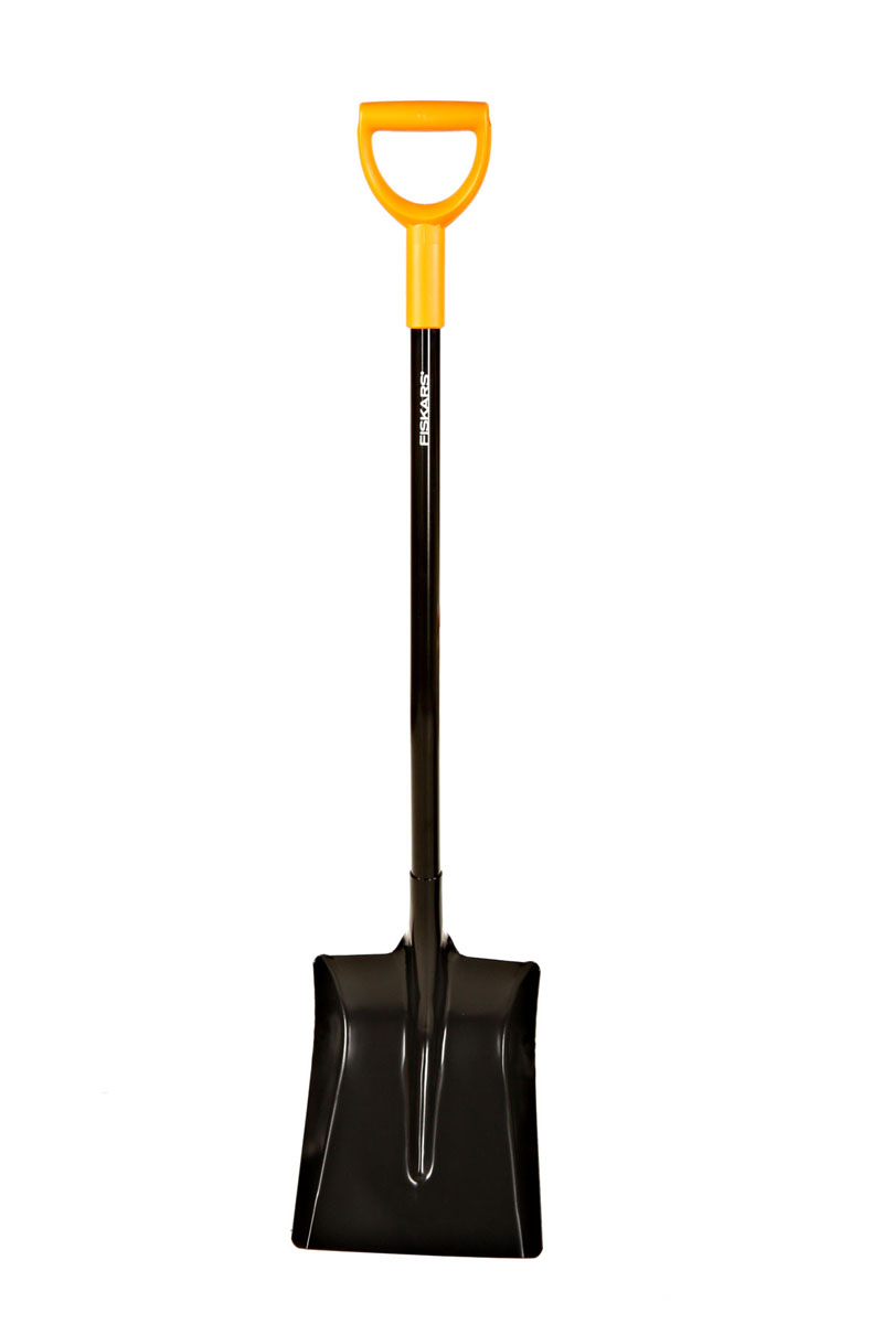 Лопата совковая для бетона Fiskars, 1,22 м132911 Лопата совковая для бетона Fiskars, 1,22 м132911Лопаты Fiskars серии Эргокомфорт предназначены для продолжительной работы в саду и огороде. Прочное сварное соединение стального черенка и лезвия обеспечивает длительный срок службы инструмента. Эргономичная рукоятка позволяет прилагать меньше усилий при работе. К тому же, использование качественных материалов обеспечивает долговечность и комфорт. Все инструменты серии Эргокомфорт легко узнать по фирменным цветам Fiskars: они окрашены в черный цвет и оснащены яркой оранжевой рукояткой.Особенности лопаты:Совковая лопата предназначена для работы с бетоном, песком, гравием, и другими строительными материаламиРукояткав форме буквы D подойдет для руки любого размера; для работы в перчатках и безНадежный и долговечный черенок изготовлен из нержавеющей сталиИспользование борсодержащей стали придает лопате дополнительную жесткость и обеспечивает легкое проникновение в почву Характеристики: Материал: металл, пластик. Длина лопаты: 1,22 м. Размер упаковки: 122 см х 17 см х 13 см.