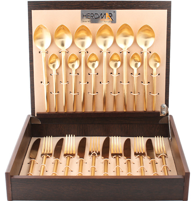 15830241600E14 DESIRE OLD GOLD 24 пр.15830241600E14 15830241600E14 DESIRE OLD GOLD 24 пр.15830241600E1415830241600E14 DESIRE OLD GOLD 24 пр. Характеристики: Материал: сталь.Размер: 385*280*50мм.Артикул: 15830241600E14.