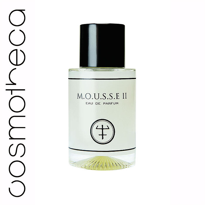 Oliver & Co Парфюмерная вода M.O.U.S.S.E. II, 50 млOLI107 Oliver & Co Парфюмерная вода M.O.U.S.S.E. II, 50 млOLI107M.O.U.S.S.E. II - дневная альтернатива оригинального аромата Oliver & Co. Свежий и светлый, он сохранил формулу оригинального M.O.U.S.S.E. с добавленными нотами мяты, кардамона и серой амбры. Этот энергичный и прозрачный аромат идеально подходит для дневного времени.Ключевые ноты:Майсурский сандал, мадагаскарская гвоздика, абсолют лаванды, цедра мексиканского лайма, альдегид, белый мускус, мята, гватемальский кардамон, ландыш, серая амбра.Ключевые словаВода, пикантность, бодрость, свет, чистота, мимолетность, энергия. Характеристики:Объем: 50 мл.Производитель: Испания.Самый популярный вид парфюмерной продукции на сегодняшний день - парфюмерная вода. Это объясняется оптимальным балансом цены и качества - с одной стороны, достаточно высокая концентрация экстракта (10-20% при 90% спирте), с другой - более доступная, по сравнению с духами, цена. У многих фирм парфюмерная вода - самый высокий по концентрации экстракта вид товара, т.к. далеко не все производители считают нужным (или возможным) выпускать свои ароматы в виде духов. Как правило, парфюмерная вода всегда в спрее-пульверизаторе, что удобно для использования и транспортировки. Так что если духи по какой-либо причине приобрести нельзя, парфюмерная вода, безусловно, - самая лучшая им замена.Товар сертифицирован.