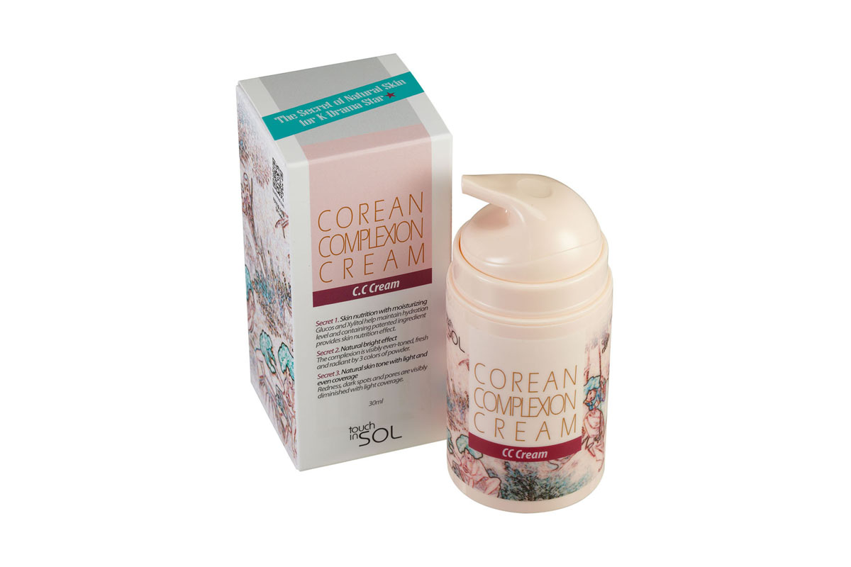 Touch In Sol Крем для лица Korean Complexion Cream, суперувлажняющий, корректирующий, SPF30 PA++, 30 млУТ000000557 Touch In Sol Крем для лица Korean Complexion Cream, суперувлажняющий, корректирующий, SPF30 PA++, 30 млУТ000000557Новый СС крем - это усовершенствованная формула ВВ крема. Это все особенности ВВ крема + дополнительное увлажнение, анти-старение и полное покрытие. Бамия, натуральный ботокс и масло виноградных косточек борются с первыми признаками старения. Легкая мягкая текстура помогает выровнять тон, в то же время маскируя все неровности кожи и поры. Капсульная формула подстраивается под натуральный цвет кожи. 10 в одном: устраняет недостатки, выравнивает тон и текстуру кожи, укрепляет и улучшает эластичность, уменьшает морщины и признаки старения, создает сбалансированный тон кожи, богат антиоксидантами, насыщает кожу влагой, создает превосходный цвет лица, подходит для всех типов кожи.Товар сертифицирован.