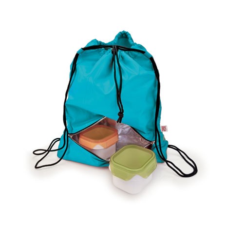 Рюкзак-термоланчбокс Iris Barcelona Daily Bag, цвет: бирюзовый9672-TT Рюкзак-термоланчбокс Iris Barcelona Daily Bag, цвет: бирюзовый9672-TTЭто рюкзак для ежедневного использования, который будет с вами 24 часа в сутки!Берите его с собой всюду, на работу, на учебу, в спортзал и в любые поездки. Верхнее вместительное отделение позволит положить все необходимые вещи, а с помощью удобного шнурка с фиксатором вы быстро затянете горловину рюкзака. В нижней части расположено термоотделение для еды, закрывающееся на молнию. Оно настолько вместительное, что позволяет взять с собой литровую емкость с напитком, несколько бутербродов, баночку йогурта и прочие закуски.Универсальный дизайн позволяет носить тремя способами: как сумку-мешок в руке или на одном плече, а также как обычный рюкзак за плечами.
