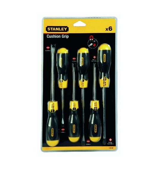 Набор отверток Stanley CushionGrip, 6 шт0-65-007 Набор отверток Stanley CushionGrip, 6 шт0-65-007Набор отверток Stanley CushionGrip под прямой шлиц и шлиц Phillips предназначены для монтажа и демонтажа резьбовых соединений.Особенности набора:Мягкие на ощупь ручки - для высокого комфорта и надежного контроля инструмента.Стержни из высококачественной хромованадиевой стали – снижается риск повреждения жала отвертки.Хромовое покрытие стержней для защиты от коррозии.Ручки большого диаметра - позволяют приложить больший крутящий момент, необходимый для установки винтов в дерево.Гладкая куполообразная форма задней части ручки - для быстрого вращения отвертки - скорость и комфорт.Маркировка для идентификации шлица - для быстрого выбора правильной отвертки для каждого конкретного винта.Состав набора:Отвертка под прямой шлиц с параллельным жалом: 5 х 100 мм.Отвертки под прямой шлиц с расширяющимся жалом: 5 х 100 мм, 5 х 150 мм, 6,5 х 150 мм.Отвертки под шлиц Phillips: PH1 x 100 мм, PH2 x 150 мм.