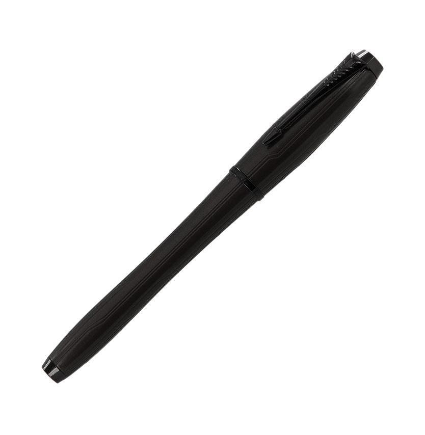 Parker Ручка перьевая Urban Premium Matt Black цвет черныйC25762 (PARKER-S0949160) Parker Ручка перьевая Urban Premium Matt Black цвет черныйC25762 (PARKER-S0949160)Устремленная в будущее, ручка Parker Urban Premium – отражение современной высокотехнологичной эпохи в дизайне пишущего инструмента.Аэродинамическая форма подчеркивает нацеленность на результат, при достижении которого все внешние сопротивления должны быть сведены к минимуму. Характер и напор Parker Urban Premium, этой безусловно стильной ручки, виден невооруженным глазом. Не удивляйтесь, если через некоторое время почувствуете, что можете находиться в нескольких местах одновременно. Обтекаемые формы вкупе с просчитанным балансом придают ручке Parker Urban Premium ее эффектный лоск спортивного болида, а вам – настрой на победу и импульс к решению любой, пусть даже самой неожиданной, проблемы. Цвет: Матовый черный, хром Перо: Нержавеющая сталь Корпус - нержавеющая сталь Отделка - Оригинальная гравировка, многослойное лаковое покрытие, отдельные детали дизайна - хромирование, покрытие темно-серым лаком Съёмный колпачок Увеличенный диаметр корпуса ручки Современный дизайн с пулевидной формой корпуса Заправляется чернильными картриджами Parker или с помощью конвертера