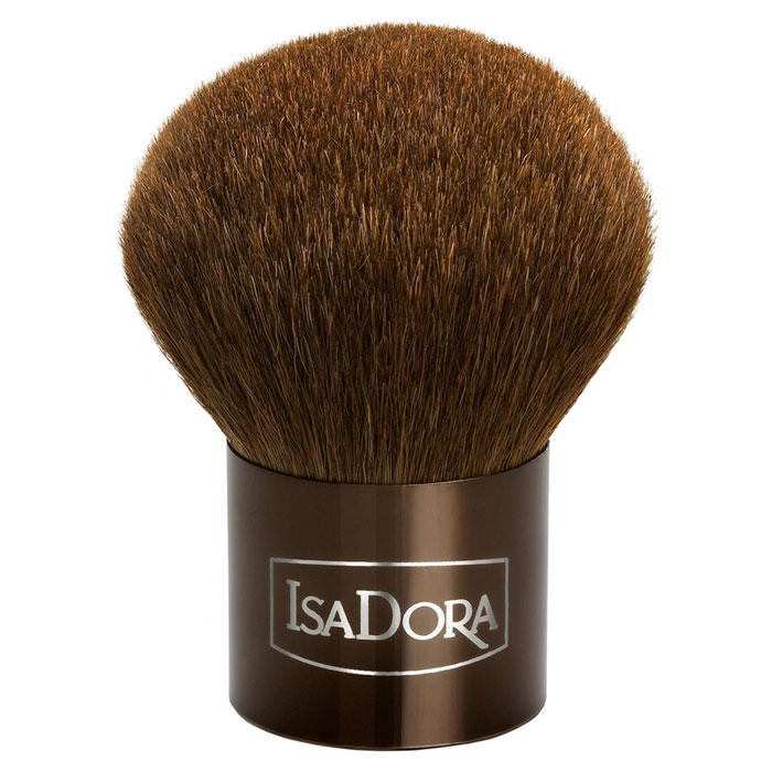 Isa Dora Кисть кабуки для бронзирующей пудры Bronzing Body Brush119110 Isa Dora Кисть кабуки для бронзирующей пудры Bronzing Body Brush119110Круглая кисть кабуки Isa Dora Bronzing Body Brushдля бронзирующей пудры с плотным густым ворсом и ручкой, которую очень удобно держать в руке. Кисть имеет удобную закругленную форму и мягкую упругую щетину, обеспечивающую равномерное нанесение и отличное распределение пудры по коже, а 100% синтетический ворс, подходит для склонной к аллергии кожи.Товар сертифицирован.