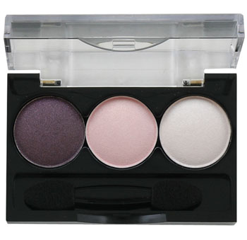 Ninelle Тени для век Smoky eyes, 3 цвета, тон №24, 3х0,8 г647N10366 Ninelle Тени для век Smoky eyes, 3 цвета, тон №24, 3х0,8 г647N10366Тени для век Ninelle Smoky eyes представляют собой коктейль из 3-х великолепно сочетающихся оттенков, которые подчеркивают загадочную глубину взгляда.Тени для век Ninelle Smoky eyes обладают шелковистой текстурой из микронизированных пигментов, обеспечивающей нежное нанесение на веко и создание мягких переходов между тонами.Благодаря сочетанию особой текстуры теней и четырех гармоничных оттенков можно добиться исключительно эффектной игры тени и света, тем самым подчеркнув глубину чувственного взгляда.Каждая комбинация теней состоит из матовых и атласных (сатиновых) текстур с разным содержанием перламутровых пигментов (от легких переливающихся перламутровых, до абсолютно матовых), которые идеально подходят для всех возрастов и типов кожи (в том числе и для зрелой). Такое сочетание текстур делает каждую комбинацию универсальной.Шикарные палитры теней позволяют легко создавать яркий и выразительный макияж, придавая глазам необычайную выразительность и красоту.Товар сертифицирован.