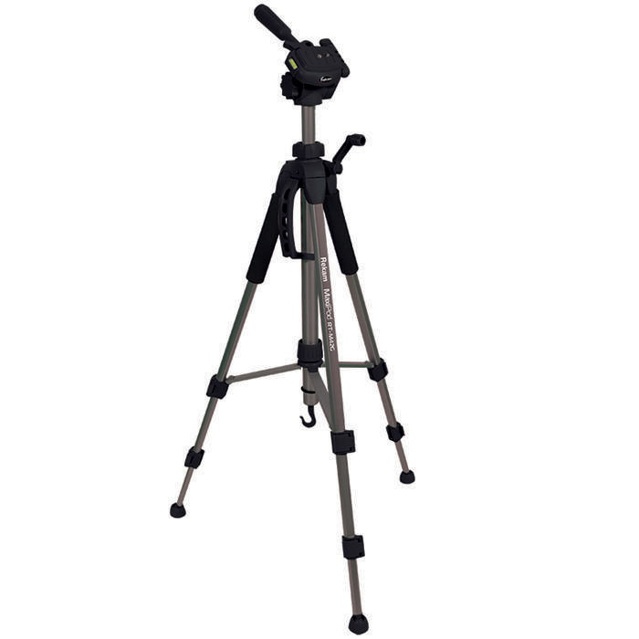 Rekam MaxiPod RT-M42G штатив (с муфтами)MaxiPod RT-M42G Rekam MaxiPod RT-M42G штатив (с муфтами)MaxiPod RT-M42GRekam MaxiPod RT-M42G – универсальный, 3-секционный штатив из серии MaxiPod. Устойчивая, 3-секционная конструкция выдерживает нагрузку до 3 кг. Благодаря многогранному сечению ног штатив обладает дополнительным запасом прочности и может использоваться для видеосъемки. Конструкция головы позволяет поворачивать камеру для съемки вертикальных кадров. Управление «головой» осуществляется при помощи ручки. Конструкция с реечными растяжками помогает быстро разложить штатив в ровном положении. Для правильного выравнивания горизонтали и вертикали, штатив оснащен двумя жидкостными уровнями, – на «голове» штатива и на основании треноги.Быстросъемная площадка надежно фиксируется и позволяет оперативно устанавливать и снимать камеру.Высота ног фиксируется при помощи удобных клипсовых зажимов. Для оперативной регулировки высоты центральная колонна оснащена обжимным замком-фиксатором. Реечный микролифт с фиксатором и ручкой позволяет осуществлять особо точную и плавную регулировку высоты штатива. Для придания большей устойчивости, центральная колонна штатива оснащена крюком для подвеса груза. Удобный захват обеспечивают специальные мягкие накладки («муфты») на верхних секциях ног. В холодное время года «муфты» защищают руки от контакта с холодным металлом. Центральная колонна оснащена ручкой для переноски штатива. Матовое покрытие темно-серого цвета помогает избежать нежелательных бликов.