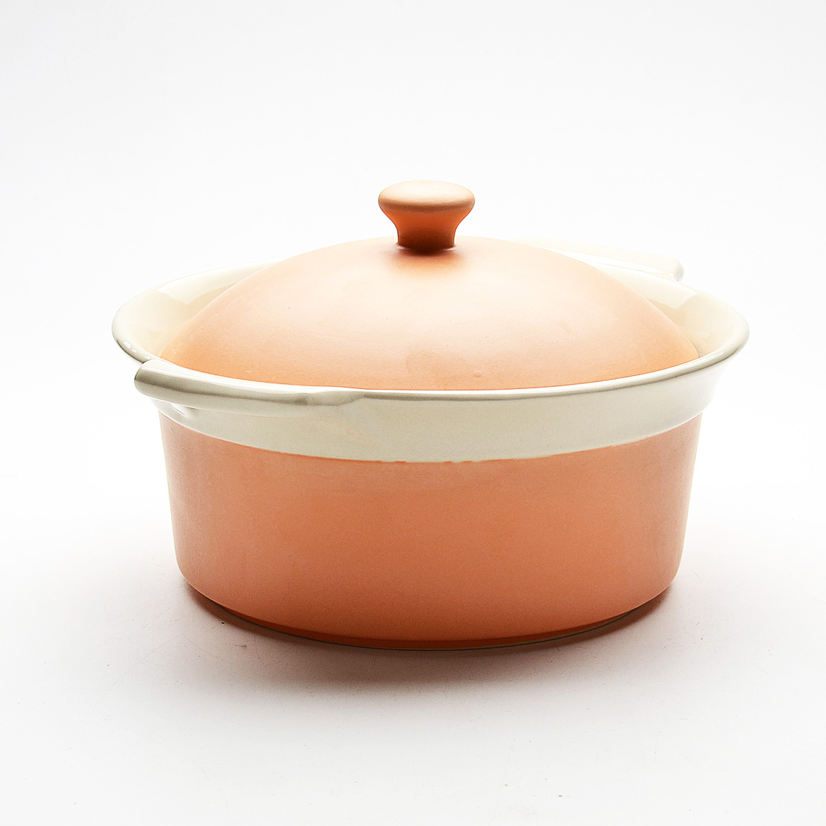 Жаровня Mayer & Boch с крышкой, цвет: оранжевый, 2,3 л. 2181521815 Жаровня Mayer & Boch с крышкой, цвет: оранжевый, 2,3 л. 2181521815Жаровня Mayer & Boch, изготовленная из жаропрочной керамики, подходит для любого вида пищи. Элегантный дизайн идеально подходит для современного дома. В комплект входит крышка из керамики. Глиняные ручки обеспечивают надежный захват.Изделия из керамики идеально подходят как для приготовления пищи, так и для подачи на стол. Материал не содержит свинца и кадмия. С такой жаровней вы всегда сможете порадовать своих близких оригинальным блюдом.Жаровню можно использовать на газовой, электрической плите, в микроволновой печи, в духовом шкафу, замораживать в холодильнике. Можно мыть в посудомоечной машине.Размер (с учетом ручек): 29,3 см х 25,3 см.Высота стенок: 11 см.Толщина стенок: 6-7 мм. Диаметр основания: 19 см.
