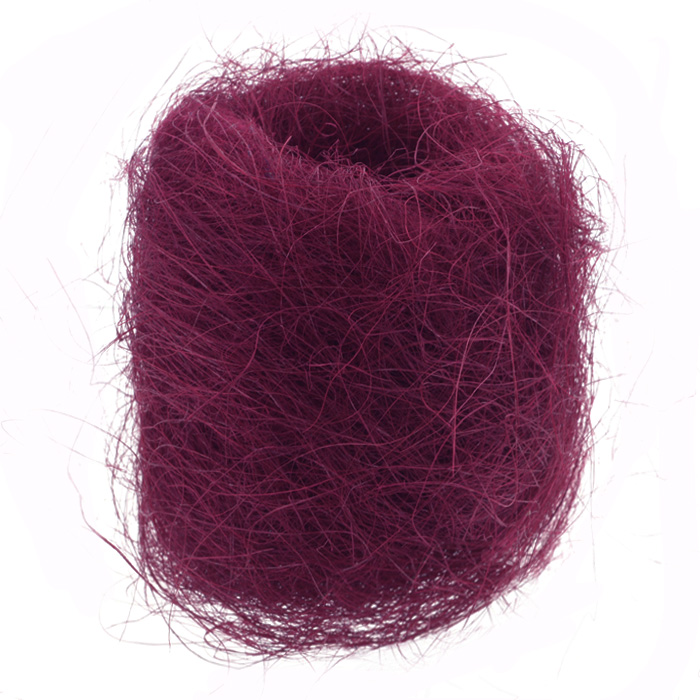 Сизаль Folia, цвет: фуксия (22), 50 г7708100_22 Сизаль Folia, цвет: фуксия (22), 50 г7708100_22Сизаль Folia является необыкновенным аксессуаром для флористики и упаковки подарков. Это тонкие, прочные волокна, которые изготовляют из листьев агавы. Сизаль окрашивается в различные цвета и затем из его волокон плетут декоративные веревки, украшают металлические каркасы для букетов, используют его в изготовлении корзин. В подарочной упаковке сизаль удачно используют в изготовлении оригинального оберточного материала. Также сизаль используют как наполнитель в коробках. Во многих флористических композициях сизаль создает легкое облако над букетом, придавая воздушность и свежесть цветам. В рождественских декорациях сизаль подчеркивает зимнее настроение коллекций. Такой материал можно комбинировать с различными аксессуарами, как с природными - веточки, шишки, скорлупа, кора, перья так и с искусственными - стразы, бисер, бусины. Уникальная токая структура волокон позволят создавать новые формы.