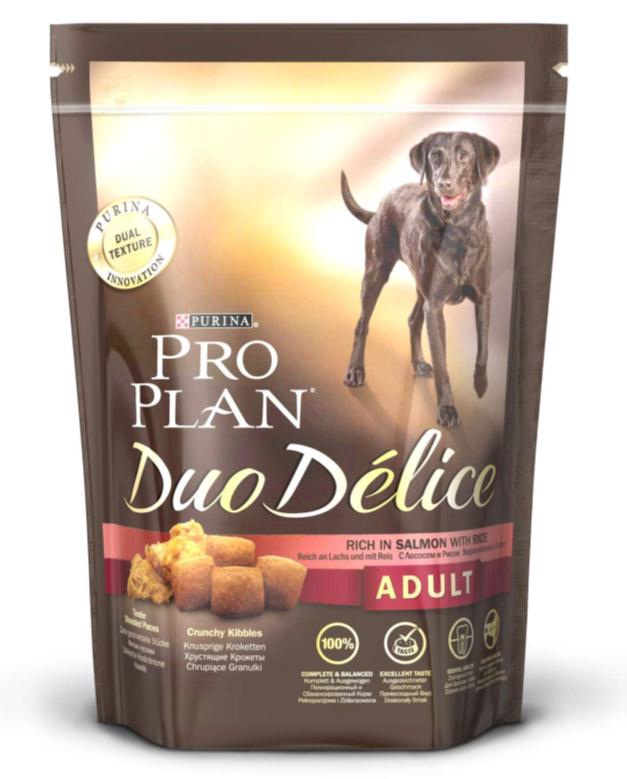 Корм сухой для собак Pro Plan Duo Delice, с лососем и рисом, 700 г12202611 Корм сухой для собак Pro Plan Duo Delice, с лососем и рисом, 700 г12202611Сухой корм Pro Plan Duo Delice - это полнорационный корм для взрослых собак, с лососем и рисом. Корм обеспечивает правильный баланс питательных веществ для поддержания здоровья и хорошего самочувствия взрослых собак. Тщательно отобранные ингредиенты и специально разработанный процесс приготовления обеспечивают высокую усвояемость корма, благодаря чему собаки получают необходимые им питательные вещества. Собаки обожают инновационное сочетание хрустящих крокет и мягких кусочков, в которых основным ингредиентом является лосось. Уникальное сочетание хрустящих крокет и мягких кусочков побуждает собаку с удовольствием пережевывать корм. Механическое воздействие хрустящих крокет на зубы вашей собаки, действует как зубная щетка, тем самым способствует уменьшению отложения зубного камня. Содержащаяся в корме клетчатка помогает поддерживать здоровье пищеварительного тракта, помогает улучшить качество стула, а белок из специально выбранных ингредиентов легко усваивается организмом собаки. Состав: лосось (15%), пшеница, кукуруза, сухой белок птицы, животный жир, пшеничный глютен, сухая мякоть свеклы, кукурузная крупа, рис (4%), минеральные вещества, вкусоароматическая кормовая добавка, пропиленгликоль, яичный порошок, рыбий жир, солодовая мука. Добавленные вещества (на 1 кг): витамин А 28200 МЕ; витамин D3 920 МЕ; витамин Е 610 МЕ; витамин С 220 мг; моногидрат сульфата железа 220 мг; йодат кальция 2,9 мг; сульфат медь 45 мг; моногидрат сульфата марганца 90 мг; моногидрат сульфата цинка 380 мг; селенит натрия 0,27 мг. Технологические добавки: экстракт токоферолов натурального происхождения 40 мг/кг. Гарантируемые показатели: белок 25%, жир 16%, сырая зола 8%, сырая клетчатка 2%, омега-3 жирные кислоты 0,5%, омега-6 жирные кислоты 1,8%. Товар сертифицирован.