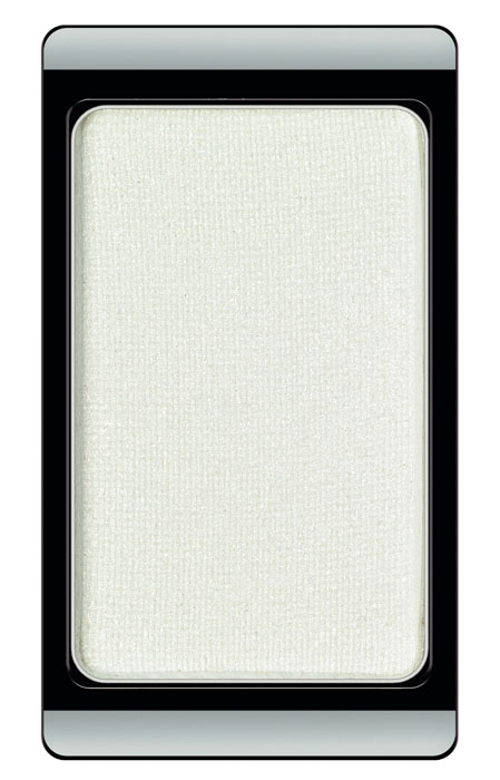 ARTDECO Тени для век перламутровые Fashion Colors 109, 0,8 г30.109 ARTDECO Тени для век перламутровые Fashion Colors 109, 0,8 г30.109Тени на магнитах и по желанию могут комбинироваться в эксклюзивные коробкиЖемчужные тени дают перламутровое сияниеХромовые тени меняют оттенки цвета при различном освещенииГламурные тени придают магическое мерцание благодаря сверкающим частицамУстойчивая высоко пигментированная формула