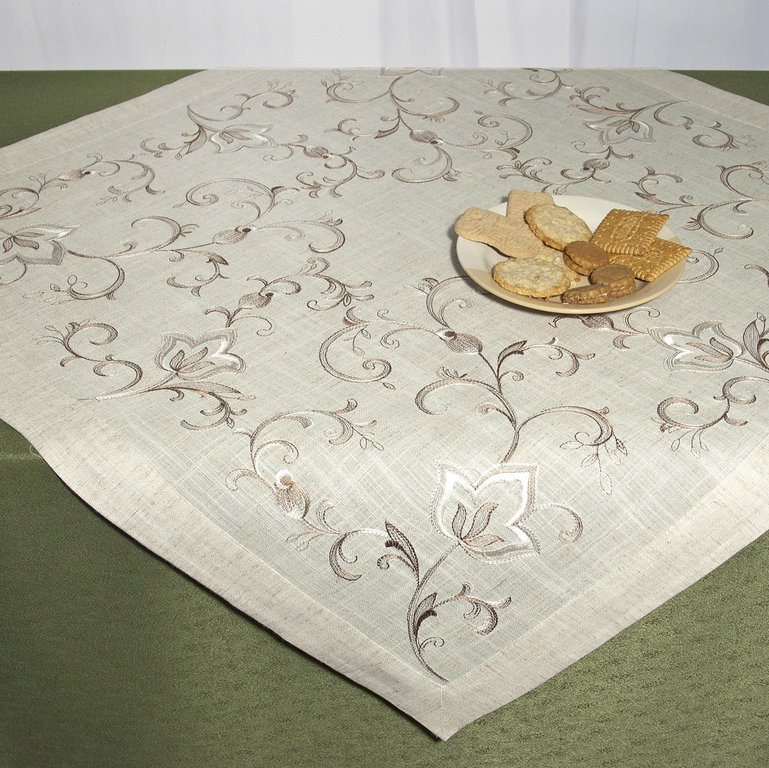 Скатерть Schaefer, квадратная, цвет: серый, коричневый, 85x 85 см. 07530-10007530-100 Скатерть Schaefer, квадратная, цвет: серый, коричневый, 85x 85 см. 07530-10007530-100Скатерть Schaefer выполнена из 80% полиэстера и 20% льна и оформлена шелковой вышивкой в виде вензелей. Скатерть Schaefer не останется без внимания ваших гостей, а вас будет ежедневно радовать ярким дизайном и несравненным качеством.Немецкая компания Schaefer создана в 1921 году. На протяжении всего времени существования она создает уникальные коллекции домашнего текстиля для гостиных, спален, кухонь и ванных комнат. Дизайнерские идеи немецких художников компании Schaefer воплощаются в текстильных изделиях, которые сделают ваш дом красивее и уютнее и не останутся незамеченными вашими гостями. Дарите себе и близким красоту каждый день! Изысканный текстиль от немецкой компании Schaefer - это красота, стиль и уют в вашем доме.
