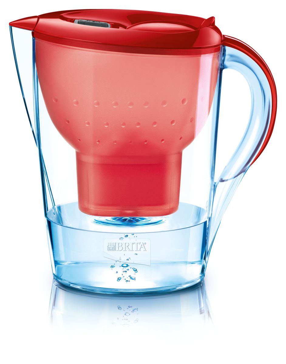 Фильтр-кувшин для воды Brita Marella XL, цвет: красный, 3,5 л102068 Фильтр-кувшин для воды Brita Marella XL, цвет: красный, 3,5 л102068Фильтр-кувшин Brita Marella XL, выполненный из пластика, станет необходимым помощником на вашей кухне. Вода, очищенная данным фильтром обладает рядом преимуществ:- улучшает вкус горячих и холодных напитков, - увеличивает срок службы бытовых приборов, препятствуя образованию накипи, - идеальна для приготовления вкусной и здоровой пищи, - придает более насыщенный вкус и аромат чаю и кофе. Технология картриджа Maxtra снижает содержание в воде таких веществ, как хлор, алюминий, тяжелые металлы (свинец и медь), некоторые пестициды и органические примеси. Также он отфильтровывает соли жесткости.Особенности данного фильтра: - только для Maxtra, - благодаря удобной функции (одним нажатием кнопки) заменить картридж очень просто, - откидная крышка в отверстии для заливки воды, - календарь: механический индикатор ресурса кассеты будет автоматически напоминать вам о необходимости заменить кассету через каждые 4 недели использования, - эргономичный дизайн, - фильтр можно мыть в посудомоечной машине (за исключением крышки).Фильтры Brita имеют уникальную систему очистки, которая помогает смягчить питьевую воду. Они предлагают идеальную возможность улучшить качество питьевой воды дома. Фильтры Brita снижают образование известкового налета. Инновации компании Brita подтверждаются значительным количеством патентов, в том числе и на международном уровне.Успех компании обуславливается постоянным расширением продуктовой линейки. Общий объем фильтра: 3,5 л.Полезный объем: 2 л.