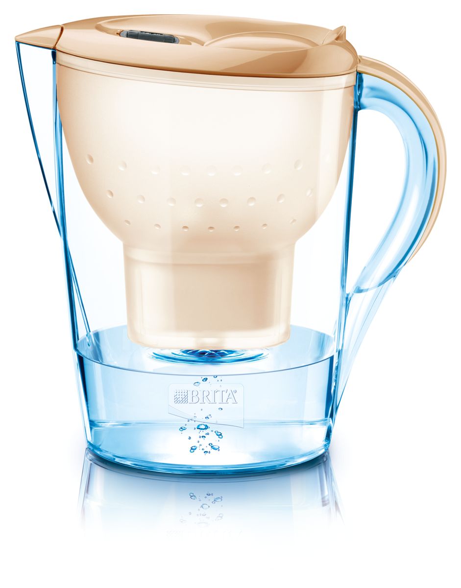Фильтр-кувшин для воды Brita Marella XL, цвет: капучино, 3,5 л1011498 Фильтр-кувшин для воды Brita Marella XL, цвет: капучино, 3,5 л1011498Фильтр-кувшин Brita Marella XL, выполненный из пластика, станет необходимым помощником на вашей кухне. Вода, очищенная данным фильтром обладает рядом преимуществ:- улучшает вкус горячих и холодных напитков, - увеличивает срок службы бытовых приборов, препятствуя образованию накипи, - идеальна для приготовления вкусной и здоровой пищи, - придает более насыщенный вкус и аромат чаю и кофе. Технология картриджа Maxtra снижает содержание в воде таких веществ, как хлор, алюминий, тяжелые металлы (свинец и медь), некоторые пестициды и органические примеси. Также он отфильтровывает соли жесткости.Особенности данного фильтра: - только для Maxtra, - благодаря удобной функции (одним нажатием кнопки) заменить картридж очень просто, - откидная крышка в отверстии для заливки воды, - календарь: механический индикатор ресурса кассеты будет автоматически напоминать вам о необходимости заменить кассету через каждые 4 недели использования, - эргономичный дизайн, - фильтр можно мыть в посудомоечной машине (за исключением крышки).Фильтры Brita имеют уникальную систему очистки, которая помогает смягчить питьевую воду. Они предлагают идеальную возможность улучшить качество питьевой воды дома. Фильтры Brita снижают образование известкового налета. Инновации компании Brita подтверждаются значительным количеством патентов, в том числе и на международном уровне.Успех компании обуславливается постоянным расширением продуктовой линейки. Общий объем фильтра: 3,5 л.Полезный объем: 2 л.