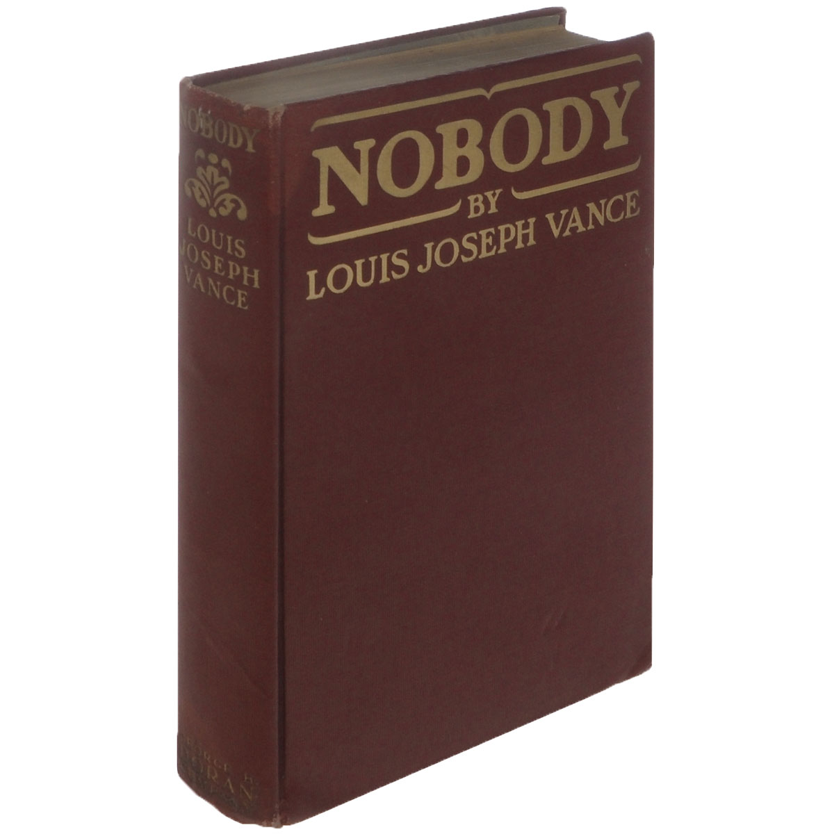 NobodyX106 NobodyX106Нью Йорк, 1915. George H. Dorah Сompany. Издательский переплет, сохранность хорошая. На обложке потертости, пятна. Louis Joseph Vance was an American novelist, born in Washington, D. C., and educated in the preparatory department of the Brooklyn Polytechnic Institute. He wrote short stories and verse after 1901, then composed many popular novels.
