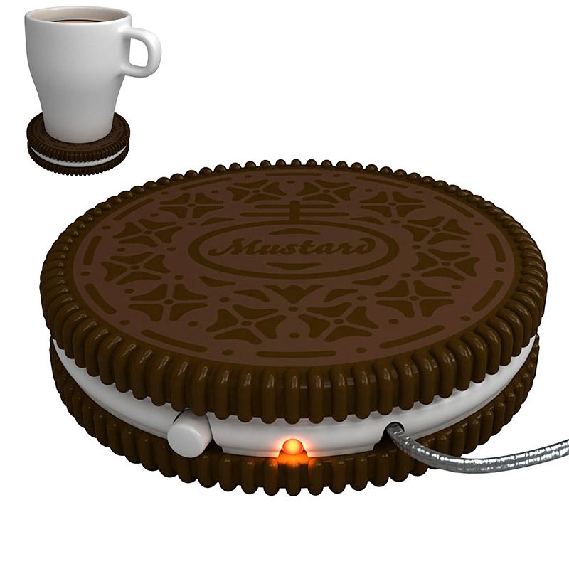 USB-подогреватель напитков Mustard Hot CookieNG1702 USB-подогреватель напитков Mustard Hot CookieNG1702USB-подогреватель напитков Mustard Hot Cookie выполнен из пластика в виде печеньки. С помощью USB-провода подогреватель можно подключить к любому электронному прибору. Просто поставьте на него кружку, и ваш напиток всегда будет оставаться теплым (до 60°С), а значит настроение - хорошим и рабочим. Такому подарку будут рады очень многие, особенно любители посидеть за компьютером, забывающие при этом обо всем на свете. Порой нальет человек чай и не заметит, что он уже остыл. USB-подогреватель для кружки прекрасно решит эту проблему.