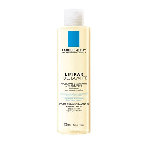 La Roche-Posay Липидовосполняющее смягчающее масло для ванной и душа Lipikar 200 млM0137801 La Roche-Posay Липидовосполняющее смягчающее масло для ванной и душа Lipikar 200 млM0137801Оптимальная переносимость за счет тщательно отобранных очищающих компонентов. Нейтральное значение рН.При взаимодействии с водой МАСЛО ЛИПИКАР преобразуется в легкую эмульсию, которая восстанавливает гидролипидную пленку очень сухой кожи, защищает ее от обезвоживания и раздражающего действия жесткой воды.Новшество: формула, обогащенная маслом Каритэ, активным липидовосполняющим компонентом, который заметно улучшает состояние сухой кожи.