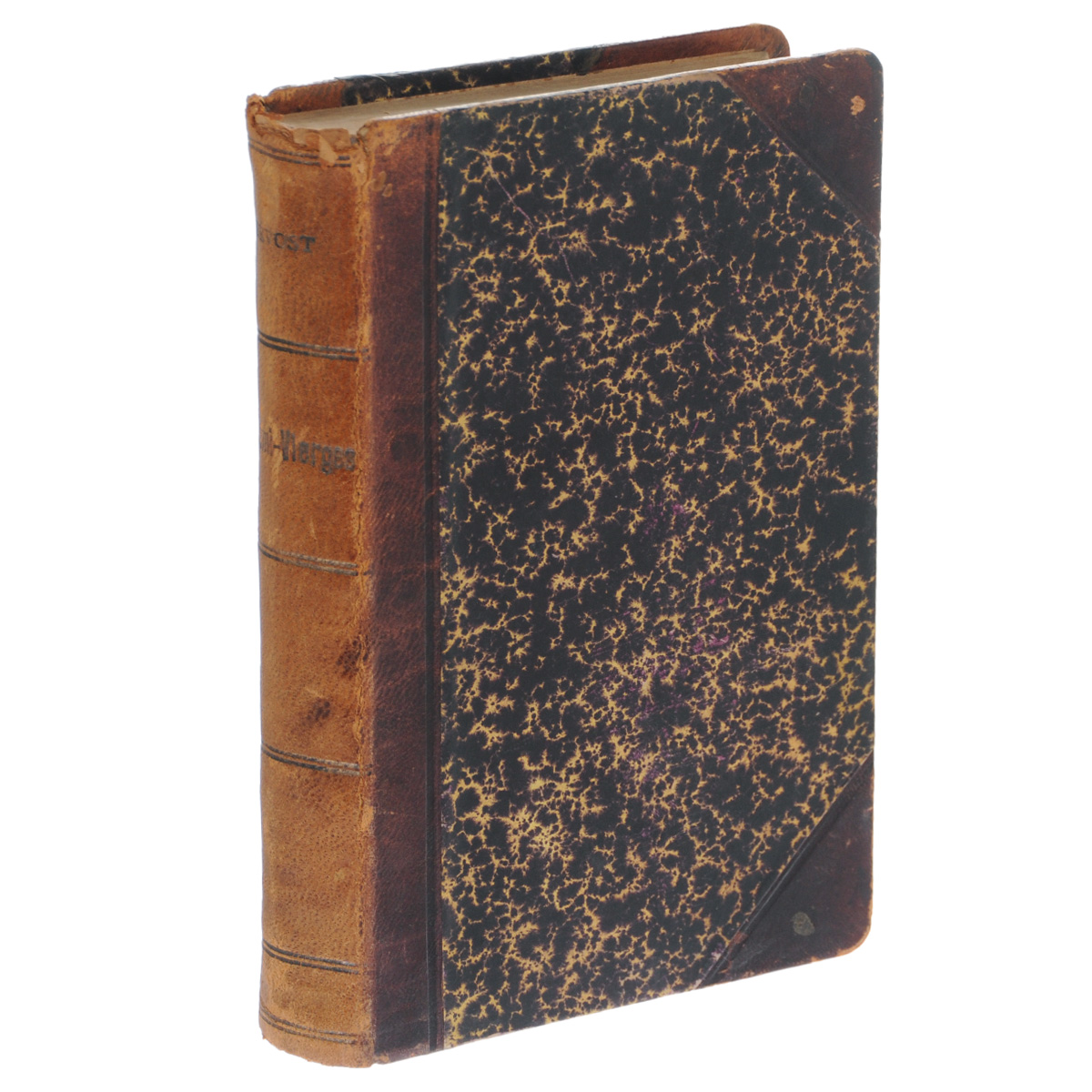 Les Demi-ViergesYM-0824 Les Demi-ViergesYM-0824Париж. 1894 год. Издательство Alphonse Lemerre.Издательский переплет. Сохранность хорошая.Pendant que cette etude paraissait dans un magazine parisien, quelques-unes des personnes qui voulaient bien en suivre la lecture me presenterent deux objections sur le fond, comme on dit au Talais, qui me toucherent vivement. Les voici, aussi nettement formulees quil mest possible: I Uous peignez, sous се nom de Demi Vierges, me certaine categorie de jeunes filles, une minorite, evidemment. Le danger dune observation pratiquie sur une minoriri, cest que la distraction ou la mi-santhropie du lecteur Tctende imprudemment a la majorite. Uous avezpu tomber sur un lambeau phylloxere dune vigne saine. Издание не подлежит вывозу за пределы Российской Федерации.