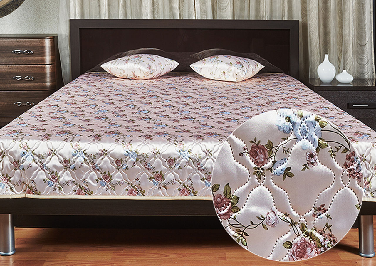 Покрывало Primavelle Элегия. Флоретта, цвет: бежевый, 180 х 200 см150852010-26/18AC Покрывало Primavelle Элегия. Флоретта, цвет: бежевый, 180 х 200 см150852010-26/18ACПокрывало Primavelle Элегия. Флоретта с красивым цветочным рисунком прекрасно дополнит интерьер спальни. Покрывало выполнено из набивного атлас-сатина, который отличается благородным блеском и необычайной шелковистостью. Изделие изготовлено по современной технологии безниточной стежки Ультрастеп, что придает ему неповторимый внешний вид и уникальную фактуру, а также значительно продлевает срок службы. Модный рисунок, фигурная стежка, современные цветовые сочетания, гладкая приятная ткань делают покрывало прекрасным украшением интерьера.