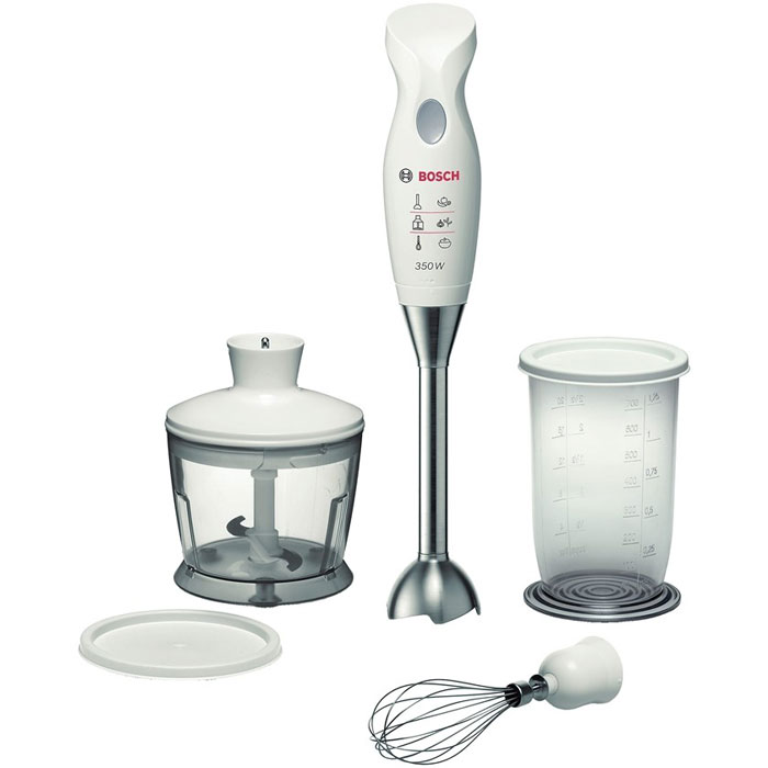 Bosch MSM 6B700 блендерMSM6B700 Bosch MSM 6B700 блендерMSM6B700Нет предела совершенству с погружным блендером Bosch MSM6B700, предназначенным специально для приготовления соусов, коктейлей, майонеза, супов-пюре из вареных овощей, фруктовых пюре, а также измельчения пищевого льда. Наличие дополнительных насадок, а также мощность, значительно расширяют функциональные возможности прибора.Bosch MSM6B700, мощностью 350 Вт, не только порадует вас своим выдержанным дизайном, но и эргономичностью: поверхность корпуса имеет специальную, удобную для захвата рукой форму. Такая форма не только повышает привлекательность прибора, но и предотвращает скольжение прибора в ладонях. Тонкая длинная ножка из нержавеющей стали позволяет готовить блюда даже в высокой посуде.С помощью специальной кнопки в нижней части корпуса ножка блендера может быть легко отсоединена. Отсоединение происходит автоматически и вам не придется пачкать руки. Кроме того, все аксессуары этого блендера (за исключением моторных частей) можно мыть в посудомоечной машине. УВАЖАЕМЫЕ КЛИЕНТЫ! Обращаем ваше внимание на тот факт, что объем чаши указан максимальный, с учетом полного наполнения до кромки. Шкала на внутренней стенке имеет меньший литраж.