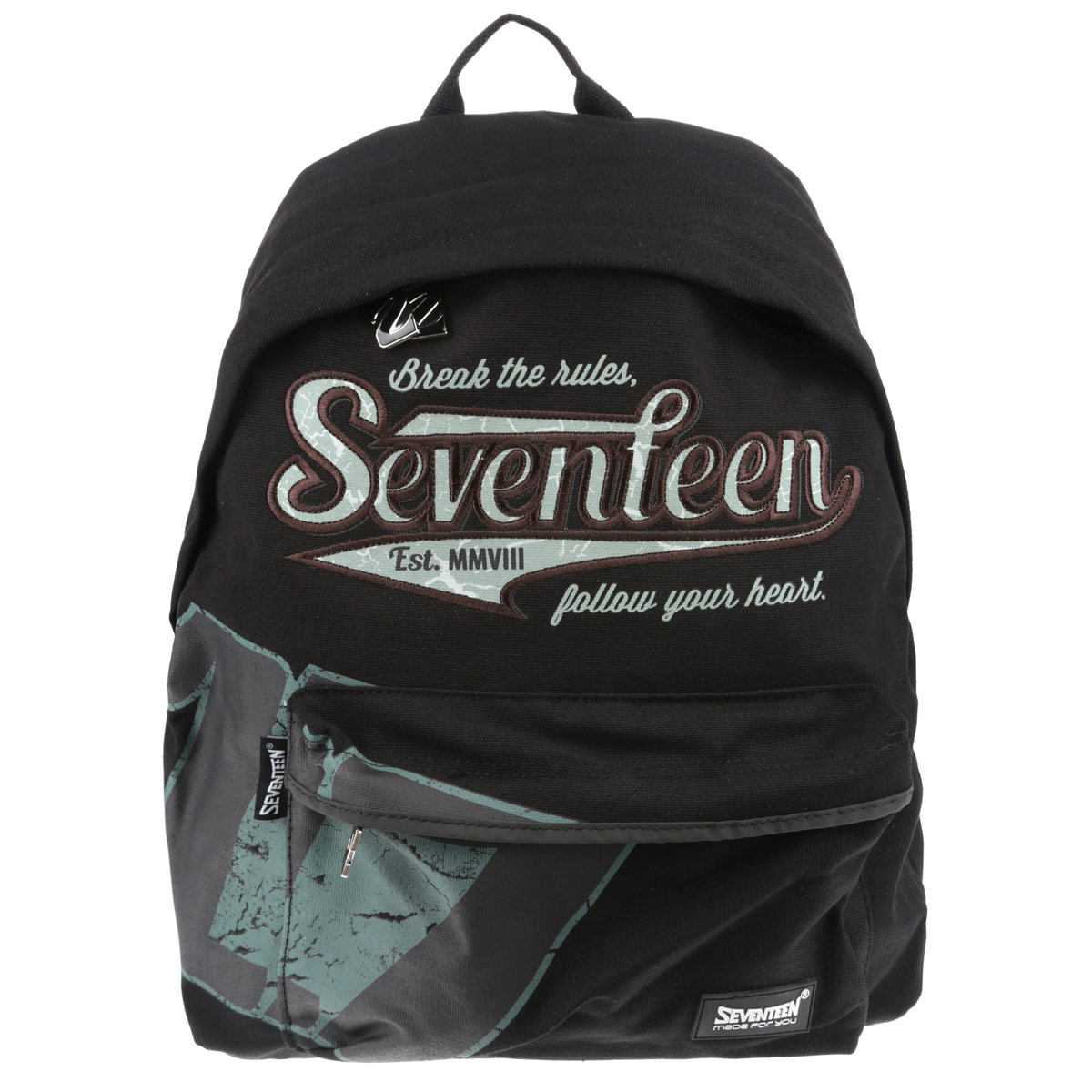 Рюкзак подростковый Kinderline Seventeen, цвет: черный. SVCB-RT4-502SVCB-RT4-502 Рюкзак подростковый Kinderline Seventeen, цвет: черный. SVCB-RT4-502SVCB-RT4-502Рюкзак подростковый Kinderline Seventeen выполнен из износоустойчивых материалов и декорирован оригинальными аппликациями. Рюкзак имеет одно вместительное основное отделение, закрывающееся на молнию. Внутри отделения один пришивной кармашек на молнии для мелочи. На лицевой стороне изделие дополнено вместительным накладным карманом на застежке-молнии. Рюкзак оснащен удобной ручкой для переноски и двумя широкими лямками, регулируемой длины. Спинка уплотнена, что позволяет снизить нагрузку на позвоночник.