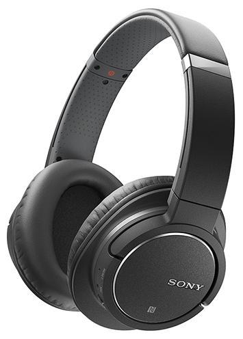 Sony MDR-ZX770BN, Black наушникиMDRZX770BNB.E Sony MDR-ZX770BN, Black наушникиMDRZX770BNB.EБеспроводная передача музыки через Bluetooth. Беспроводная потоковая передача любимой музыки по Bluetooth. Выполните сопряжение этих наушников с поддержкой Bluetooth со смартфоном или планшетом, и вы сразу же можете ставить музыку, управлять списками воспроизведения и уровнем громкости прямо с устройства.Прослушивание в одно касание для мгновенного воспроизведения музыки. Благодаря технологии NFC (Near Field Communication) больше не нужны ни провода, ни сложные подключения. Достаточно приложить смартфон или другое NFC-совместимое устройство к N-метке на корпусе, и сразу же начнется воспроизведения музыки. Нет NFC? Ничего страшного. Сопряжение можно также установить вручную в разделе настроек Bluetooth.Динамические головки с неодимовым магнитом для четкого звука. Легкие динамические головки с неодимовым магнитом диаметром 40 мм обеспечивают мощное и ритмичное звучание самых сложных для воспроизведения композиций. Благодаря высокочувствительному диффузору вы сможете сделать музыку громче и по-прежнему наслаждаться чистым, ясным звучанием на всем диапазоне частот.Цифровое шумоподавление сокращает уровень помех. Цифровое шумоподавление сокращает количество посторонних шумов при прослушивании музыки. Микрофон, встроенный в наушники, оснащен технологией цифрового шумоподавления для устранения нежелательных шумов. Наушники выбирают оптимальный режим (самолет, поезд или офис) на основе интеллектуального анализа окружающей среды. Включение или отключение шумоподавления выполняется с помощью кнопки включения/выключения. Упругий бас благодаря управлению воспроизводимым звуком. Технология управления диапазоном воспроизводимых частот обеспечивает точное и глубокое воспроизведение басов, а это именно то, что нужно с учетом ориентированности современных музыкальных стилей на низкие частоты. Вентиляционные отверстия обеспечивают прохождение воздушного потока, создаваемого низкими частотами, оптимизируя эффективность работы диафрагмы для точного воспроизведения басов.Высокая чувствительность для громкого, чистого звучания. Эти наушники имеют высокую чувствительность 100 дБ/мВт при использовании аудиокабеля (98 дБ/мВт с включенной функцией шумоподавления) и легко преобразуют электрические импульсы в звуковой сигнал. Это значит, что вы будете слышать более громкий звук на всем диапазоне частот (в сравнении с менее чувствительными наушниками) из того же источника на той же громкости.Принимайте вызовы по громкой связи благодаря встроенному микрофону. Где бы вы ни находились, что бы вы ни делали -ничто не помешает вашему отдыху: при входящем вызове вам не придется доставать телефон. Просто выполните сопряжение телефона с наушниками по Bluetooth и используйте встроенный микрофон для общения.Поддержка популярных кодеков AAC и aptX. Эти наушники поддерживают популярные кодеки для высокого качества звука, в том числе AAC для пользователей iPhone/iOS и aptX для чистого звучания при беспроводном воспроизведении без потери качества звука. Кодек aptX обеспечивает чистое звучание при беспроводной потоковой передаче по Bluetooth благодаря сокращению размера аудиофайлов.Комфортные ушные накладки. Полный комфорт прослушивания. Эти наушники оснащены чашками с мягкими амбушюрами, которые плотно прилегают к уху, что позволяет оценить высокий комфорт прослушивания любимых альбомов с первой до последней композиции.