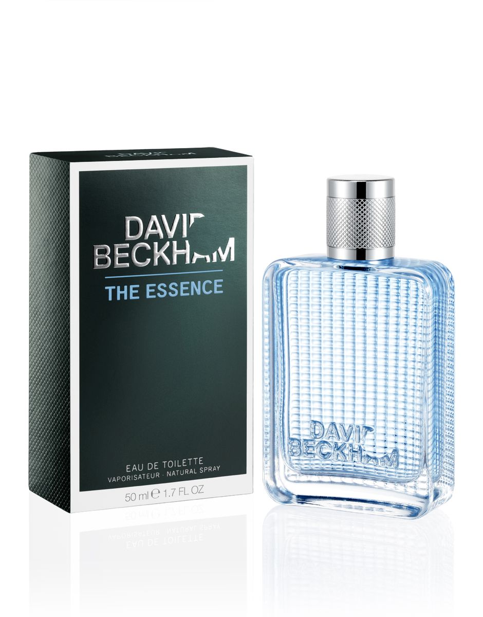 David Beckham Beckham The Essence Туалетная вода мужская, 50 мл32789092000 David Beckham Beckham The Essence Туалетная вода мужская, 50 мл32789092000The Essence придется по вкусу настоящим мужчинам, успешным, спортивным, решительным и обаятельным, которые жить не могут без приключений, романтики в душе и привыкли слышать только восхищенные слова в свой адрес. Это свежий, энергичный аромат, полный диких природных компонентов. Концепция: Душа в движении.Верхняя нота: грейпфрут, листья фиалки, лаванда.Средняя нота: ананас и кардамон с оттенком яблока.Шлейф: бобы тонка, кашмеран, лист пачули.Композиция раскрывается нотами пробуждающего грейпфрута, лаванды и свежих листьев чувственной фиалки.Дневной и вечерний аромат.