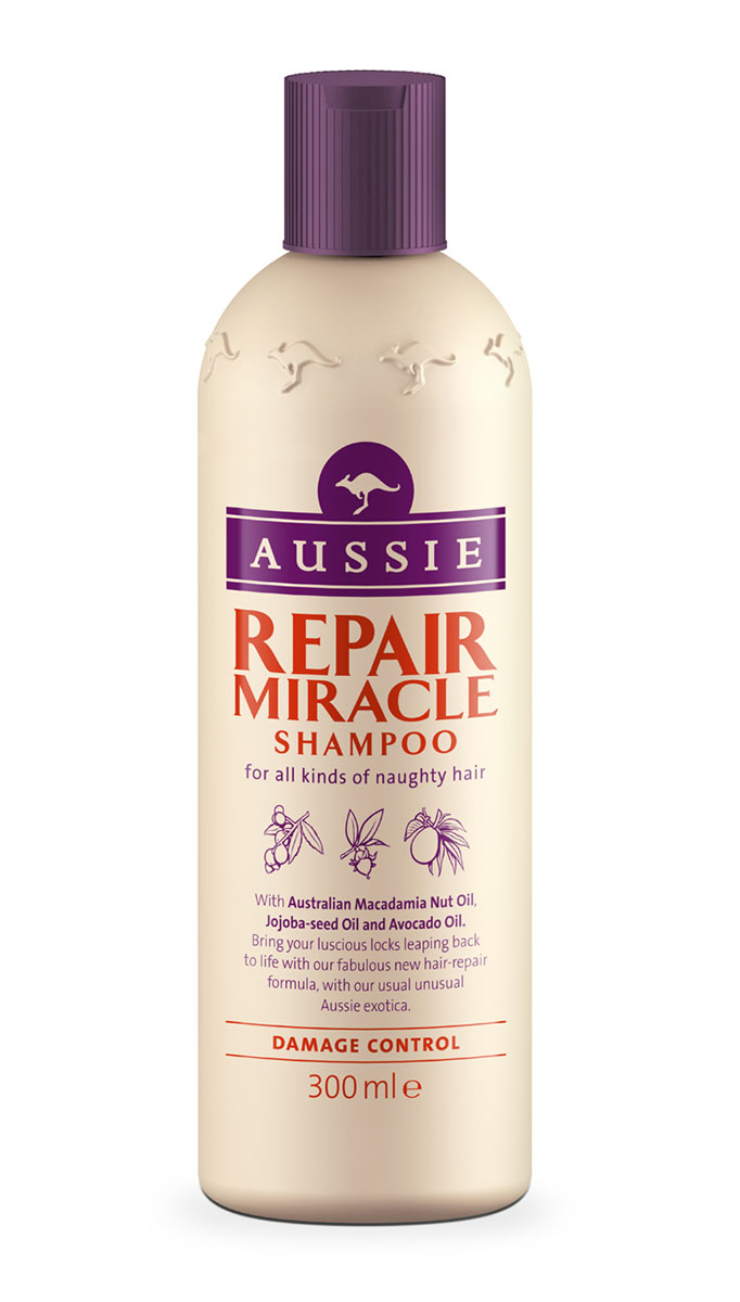Aussie Шампунь Repair Miracle, для поврежденных волос, 300 млAUS-81520800 Aussie Шампунь Repair Miracle, для поврежденных волос, 300 млAUS-81520800Красивые волосы - это не все, что тебе нужно для счастья, но с них можно начать. Философия Aussie.Для всех типов непослушных волос.Наша специальная формула с маслами австралийского ореха макадамия, семян жожоба и авокадо превратит сухие поврежденные волосы в послушные блестящие локоны.