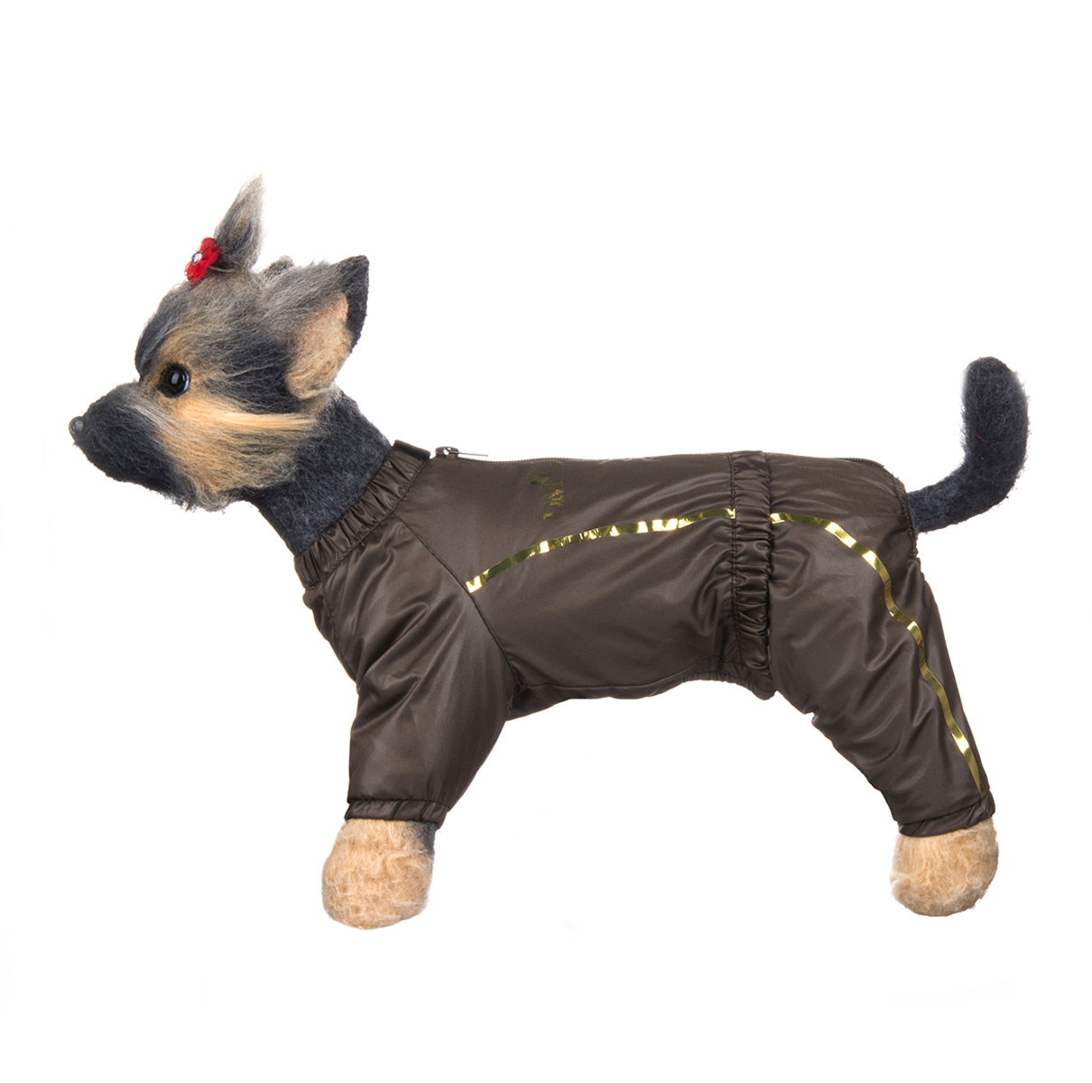 Комбинезон для собак Dogmoda Альпы, зимний, для мальчика, цвет: коричневый, бежевый. Размер 4 (XL)DM-150352-4 Комбинезон для собак Dogmoda Альпы, зимний, для мальчика, цвет: коричневый, бежевый. Размер 4 (XL)DM-150352-4Зимний комбинезон для собак Dogmoda Альпы отлично подойдет для прогулок в зимнее время года.Комбинезон изготовлен из полиэстера, защищающего от ветра и снега, с утеплителем из синтепона, который сохранит тепло даже в сильные морозы, а на подкладке используется искусственный мех, который обеспечивает отличный воздухообмен. Комбинезон застегивается на молнию и липучку, благодаря чему его легко надевать и снимать. Ворот, низ рукавов и брючин оснащены внутренними резинками, которые мягко обхватывают шею и лапки, не позволяя просачиваться холодному воздуху. На пояснице имеется внутренняя резинка. Изделие декорировано золотистыми полосками и надписью DM.Благодаря такому комбинезону простуда не грозит вашему питомцу и он сможет испытать не сравнимое удовольствие от снежных игр и забав.